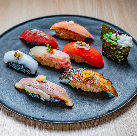 食材の仕入れにもこだわり、魚介も野菜も、素材の持ち味が引き立つ組み合わせでご用意