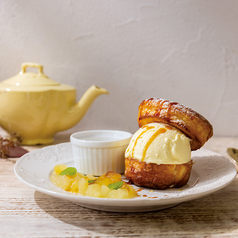 りんごとカラメルソースのクイニーアマン