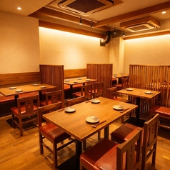 【最大80名様まで収容可能】喫煙可能で食べ放題・飲み放題付きの宴会、歓送迎会に最適なお席をご用意！貸切での大規模なご宴会も承りますので、お早めにお席の空きをご確認ください。ご要望やご相談は、いつでもお気軽にどうぞ。