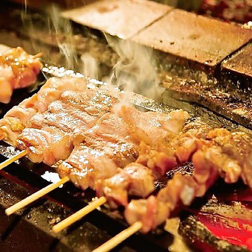 ふっくらジューシーな薩摩地鶏の串焼き