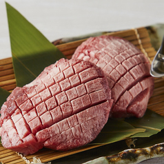 牛タンの肉の旨味を味わう肉料理