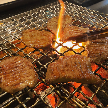 牛タン炭火焼 仁 新潟分店の雰囲気1