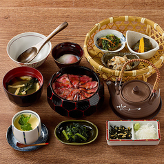 和牛ひつまぶしと花籠御膳