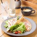 料理メニュー写真&nbsp;合鴨のハムとオレンジのサラダガレット