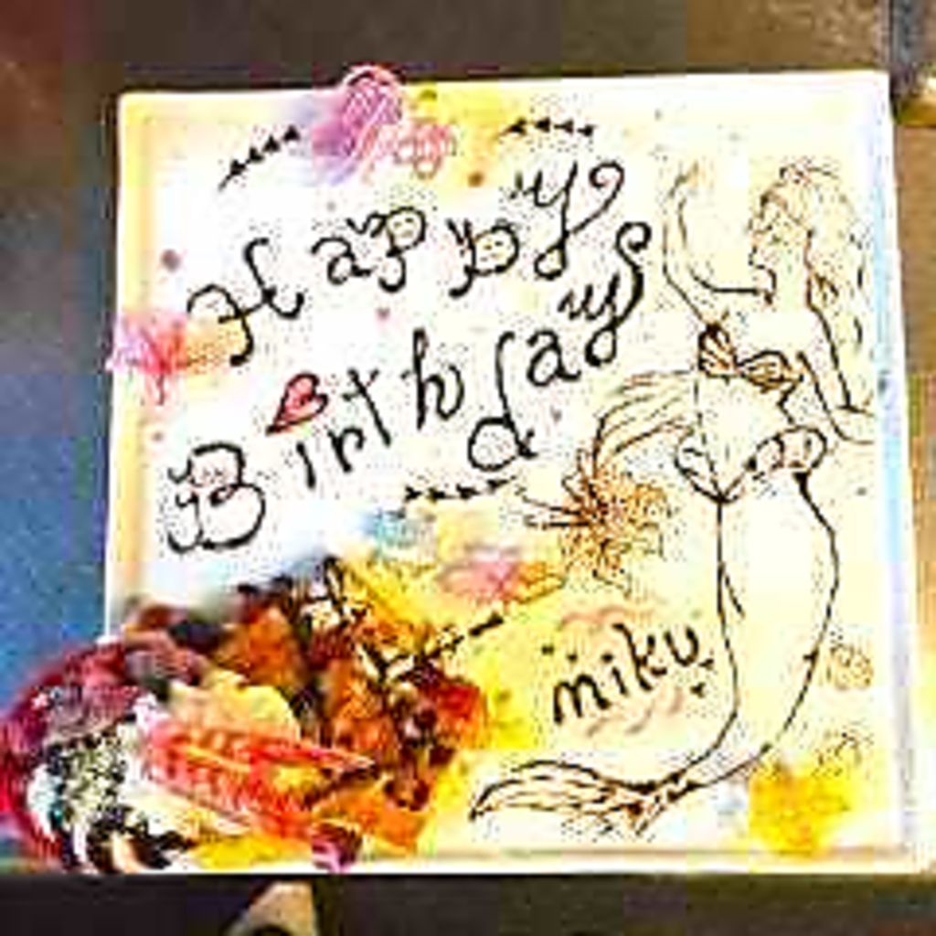 誕生日やお祝いの日にうれしい特製キャラクタープレートを1100円(税込)でご用意！※前日までの要予約