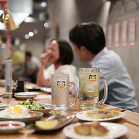 【活気あふれる】わいわい賑やかなテーブル席を用意