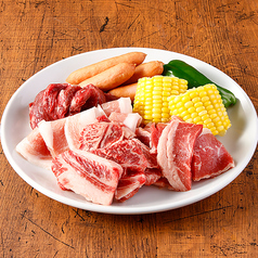 人気盛(ワタミカルビ/手切りハラミ/ロース/トントロ/ウインナー)