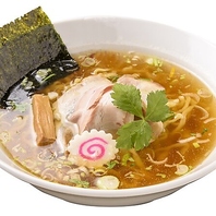 出汁の深みを味わう特製ラーメン