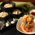 料理メニュー写真 【そば屋の名物】一宮タワーかき揚げざるそば３段盛り
