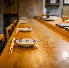 カウンターは全6席ご用意がございます。お一人様でもお気軽にご来店ください。