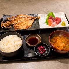 ボリューミーな満腹ランチ！豊富な焼き魚やセットを満喫