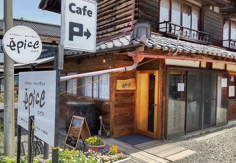 自家製スパイスのカレーが美味しいカフェ