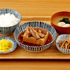 肉豆冨定食(黒/白)