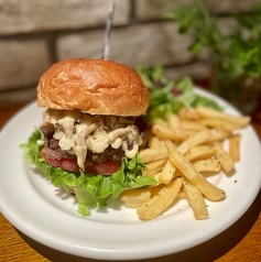 【Food】季節限定・食べ応え満点！きのこチーズバーガー！一度食べたら止められない！！の写真
