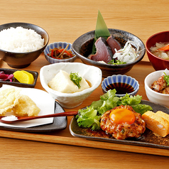 軍鶏屋のお盆定食