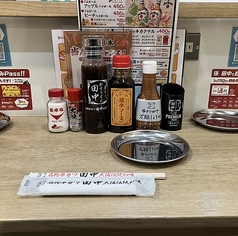 一人でサクッと飲みたいときにおすすめ♪カウンター席で当店自慢のお料理をじっくりお楽しみください。