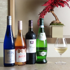 蟹料理とワインのペアリングをお楽しみいただけます。