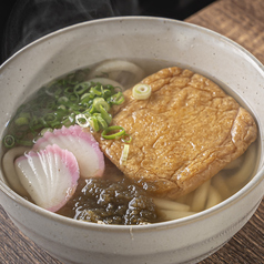 讃岐うどんと寿司で締める、家庭的な和食のひととき