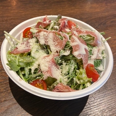 生ハムのせシーザーサラダ