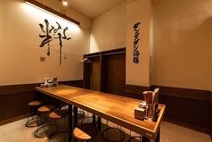 清潔で明るい店内。