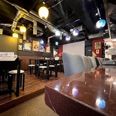 カウンター席が10席あります。