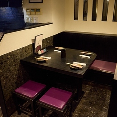 最大４名様までご利用可能♪仲良くテーブルを囲んで、め組こだわり料理を楽しんでいてはいかがでしょうか？