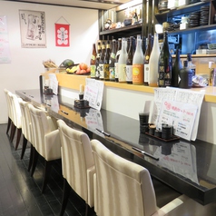 お一人様大歓迎！カウンター6席あります。