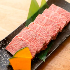 黒毛和牛霜降り上カルビ