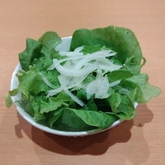 グリーンサラダ（ドレッシングはイタリアンか和風を選べます）