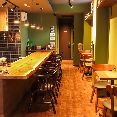 CAFE&BAR LOBO ロボ