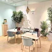 メニュー、呼び鈴、カトラリーなど小物においても妥協はなし。その場所に存在するすべてに可愛いを詰め込んだ夢の空間です。女子会で盛り上がること間違いなし！！