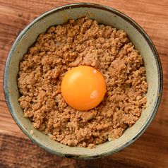 真っ赤卵のたまごかけごはん/鶏そぼろごはん/牛トロとろろ飯