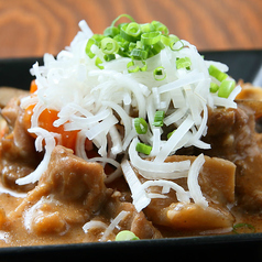 牛すじと鶏ハラミの味噌煮込み