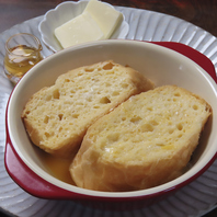 当店自慢のフレンチトーストを鉄板で楽しめます！