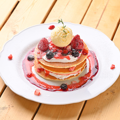 ストロベリーパンケーキ