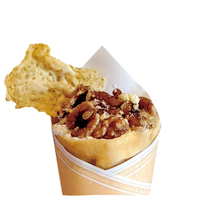 チーズとくるみ