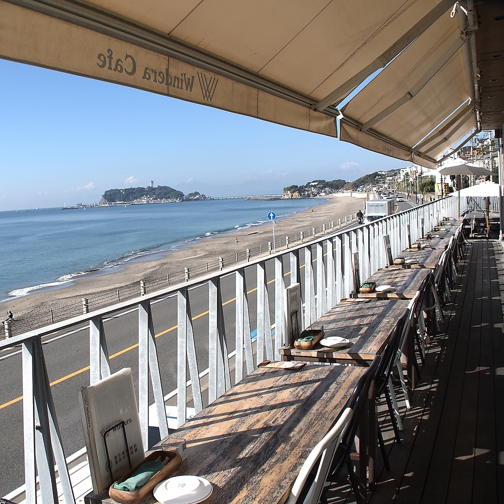 景色を楽しむならテラス席がオススメです☆前日、当日に限りお電話で予約を承っております！