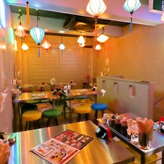 ポップな店内はSNS映えもバッチリ☆少人数でも気軽にご利用いただけます！