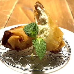 鶏ささみとクリームチーズの春巻き 1本2切れ