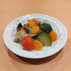 ラタトゥイユ（野菜水分で煮込んだ冷製料理）