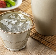 ボトルキープも大歓迎！氷・水は無料＆セルフで自由に