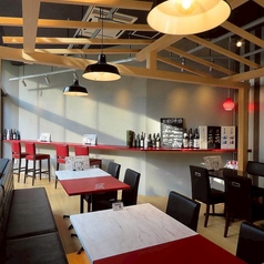 様々なシーンでご利用可能なテーブル席