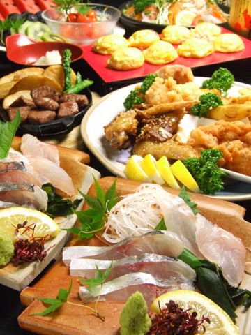 毎日高知県の宿毛から仕入れる魚は鮮度抜群！名物の明石焼きもフワフワで絶品です☆