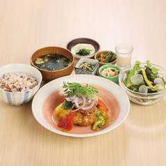 こよりの和膳（塩糀鶏の唐揚げと彩り野菜のハニーマスタード～）