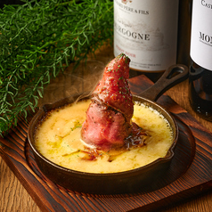 チーズの海に溺れるローストビーフ