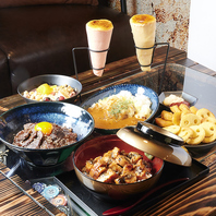 フードメニューも豊富に取り揃え☆