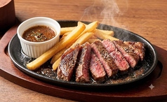 国産 黒牛赤身肉のステーキ