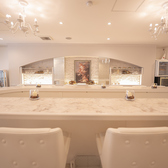 当店では、クレジットカードや電子マネーでのお支払いも可能です!お財布の中身を気にすることなく、心ゆくまで好きなだけ特別な空間に浸ることができます。おいしい料理やスイーツを楽しみながら、リラックスしたひとときをお過ごしください。便利なお支払い方法で、より快適なご利用をサポートいたします。