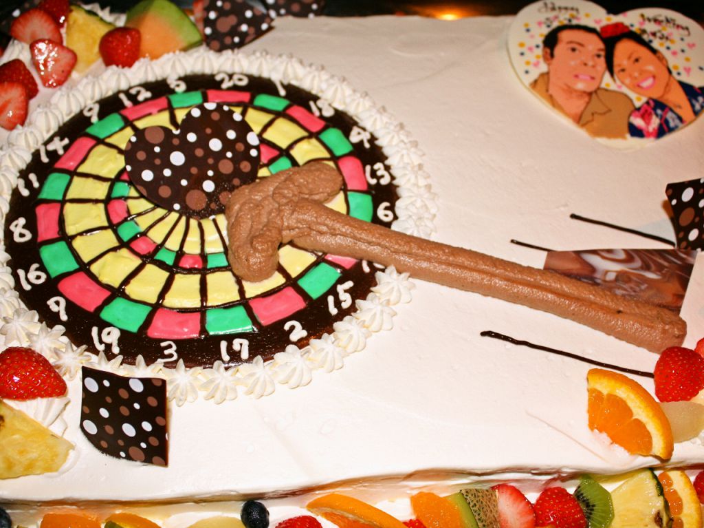 特製ケーキでとっておきのサプライズ♪記憶に残る記念日に・・・