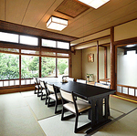 店内は全席禁煙なので小さなお子様連れのお客様も安心してご利用頂けます。(外に喫煙スペース有り)